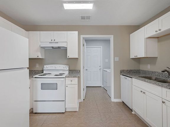 4th image of 1820 Monaghan Dr APT 5