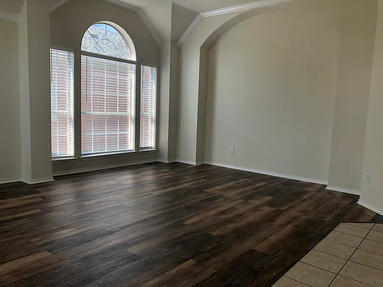 3841 Rolling Hills Dr — Photo 9