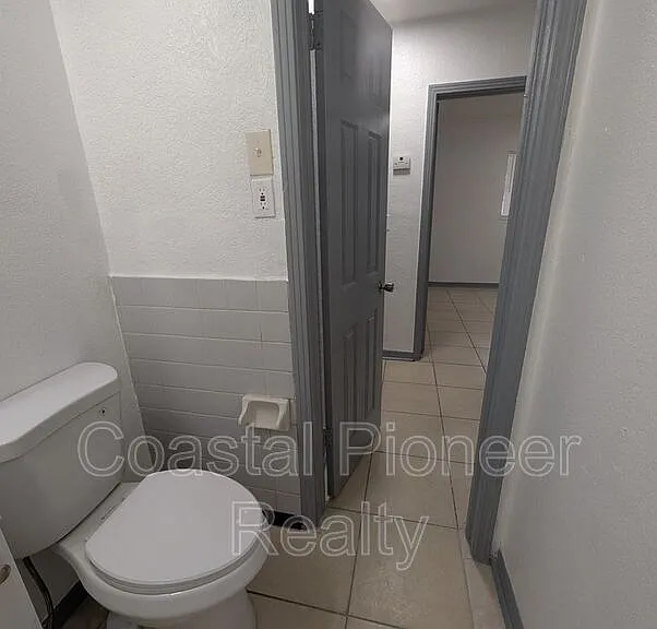 3721 N Whittier St — Photo 35