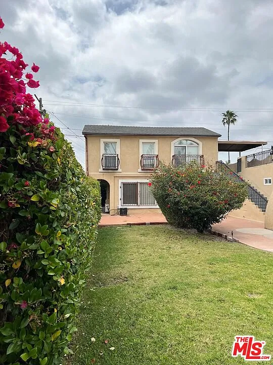 2 bed, 1.0 bath, 750 sqft, $2,525 — Photo 1