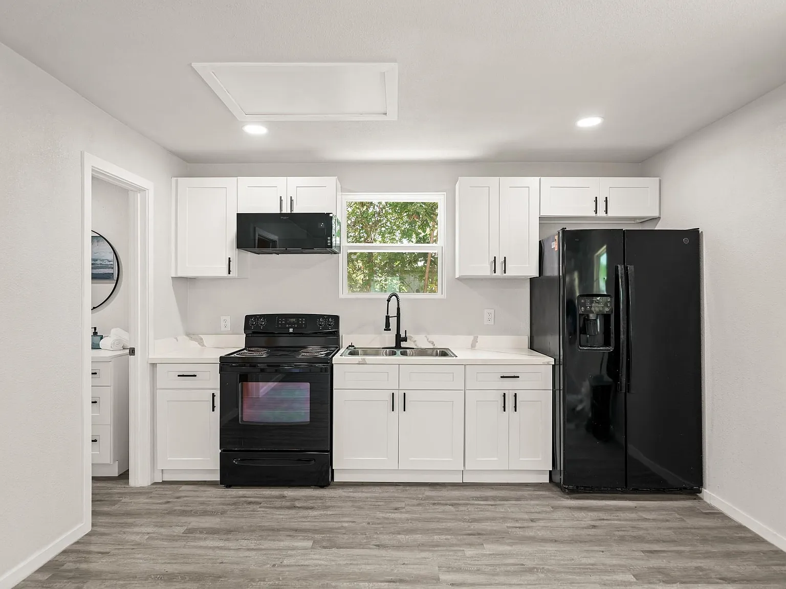2 bed, 1.0 bath, 756 sqft, $1,175 — Photo 3