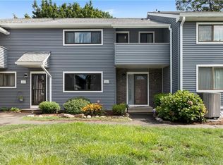 128 Shagbark Dr #128, Derby, CT 06418