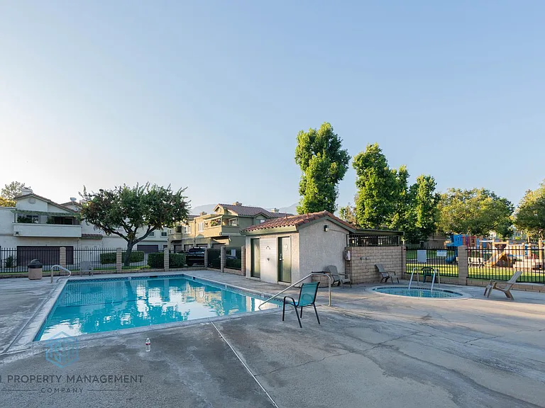 8407 Spring Desert Pl #E — Photo 21