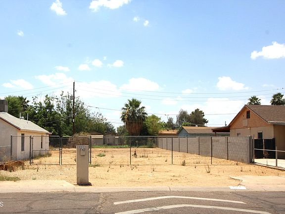 2nd image of 2123 W Elm Street #-