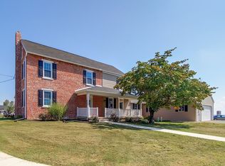 455 W Sunhill Rd, Manheim, PA 17545