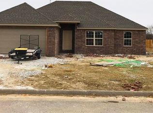 2191 Fields Dr, Pea Ridge, AR 72751