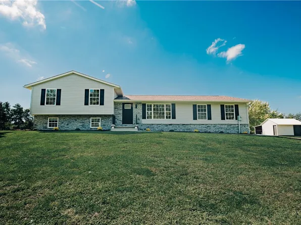 109 Co Co Pop Ln, New Alexandria, PA 15670