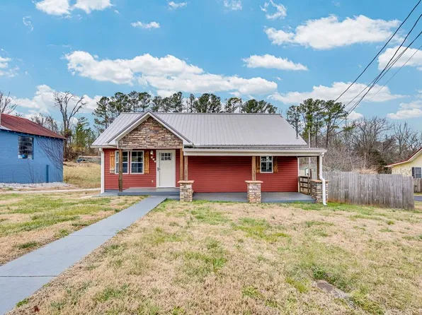 425 S Young St, Sparta, TN 38583