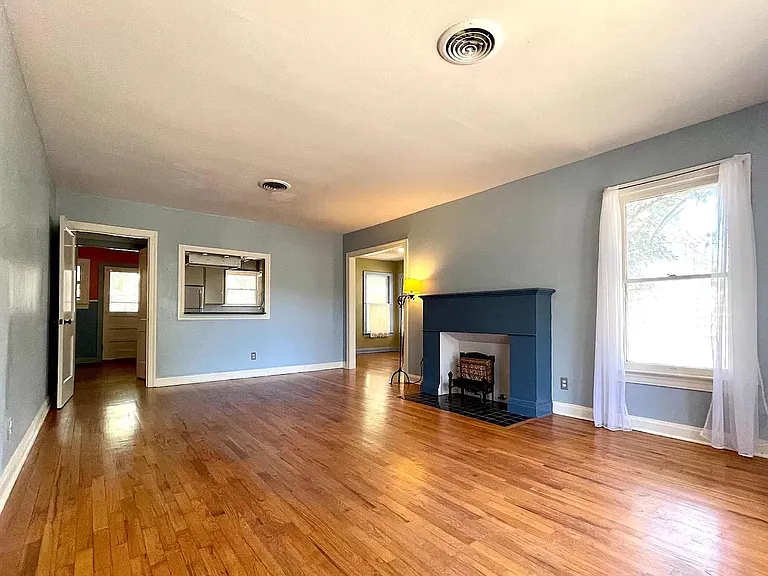 4104 Ridgelea Dr — Photo 3