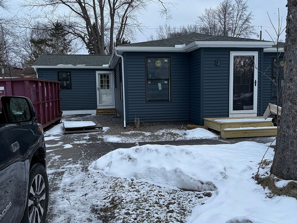 2nd image of 34 Charles Ave