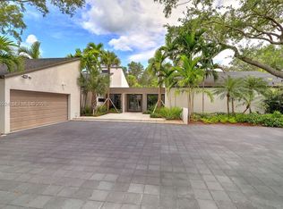6121 SW 104th St, Pinecrest, FL 33156