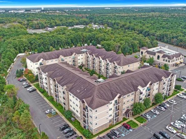 Washington Square Apartments