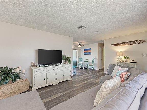 4th image of 8100 Trionfo Ave