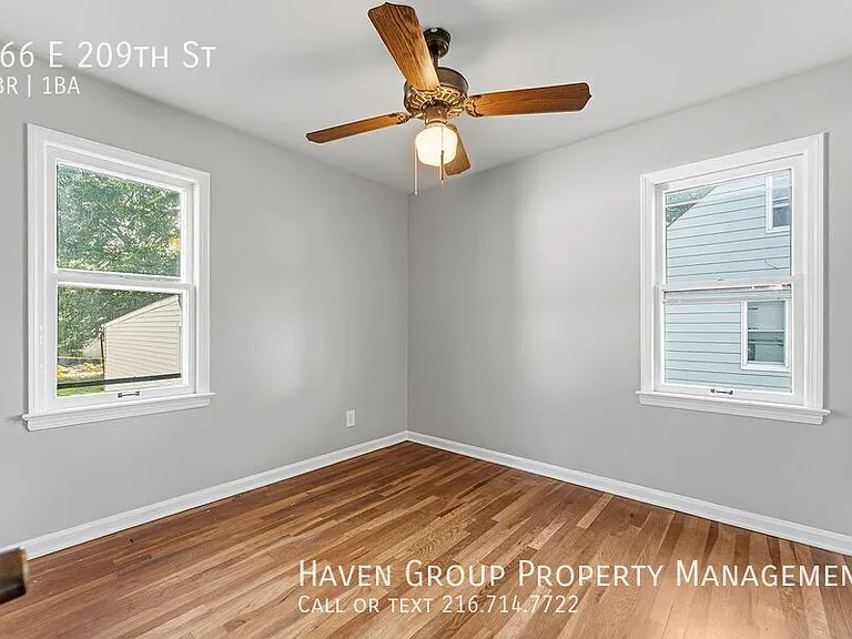 866 E 209th St — Photo 12