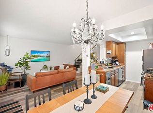 18560 Vanowen St UNIT 15, Reseda, CA 91335