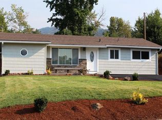 1040 NE Churchill St, Grants Pass, OR 97526