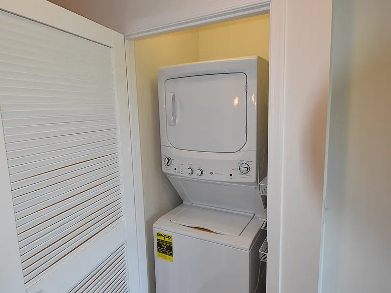 444 W Broad St #530 — Photo 6