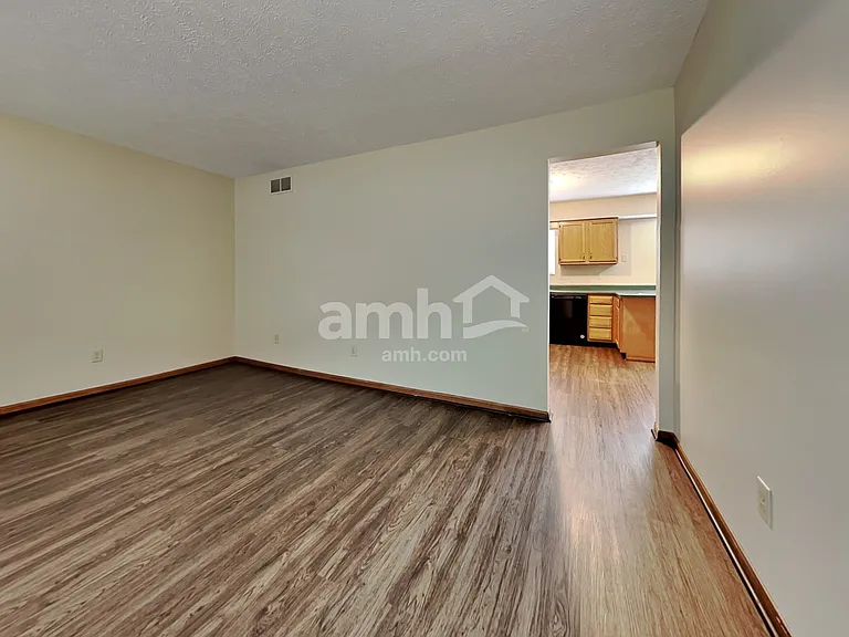 713 W Aberdeen Dr — Photo 6