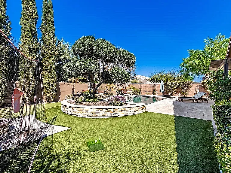 3074 E Maplewood St — Photo 10