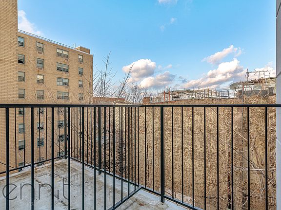 4th image of 311 Wilson Ave #4C