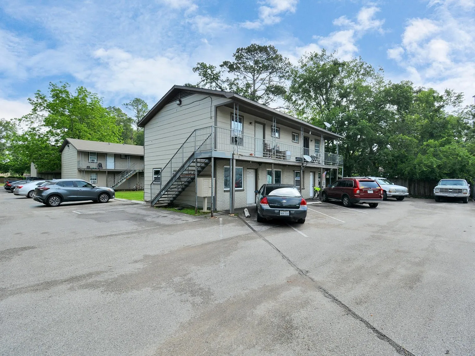 2 bed, 1.0 bath, 550 sqft, $930 — Photo 1