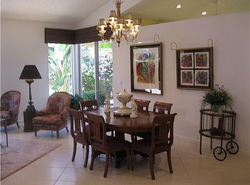 4th image of 10819 Fairmont Village Dr