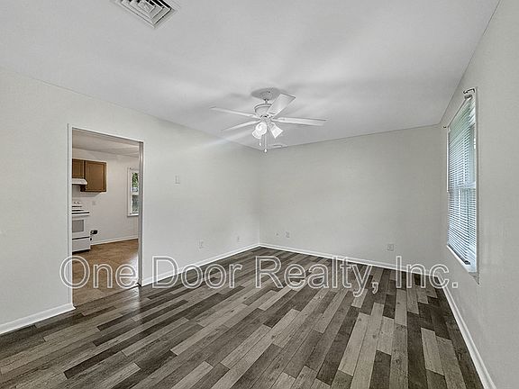2nd image of 105 Walker Dr