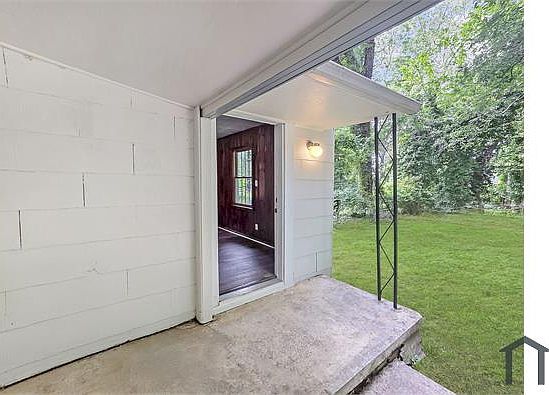 5th image of 1111 Lawton Pl SW #A