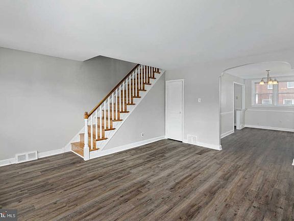 2nd image of 6627 Tackawanna St