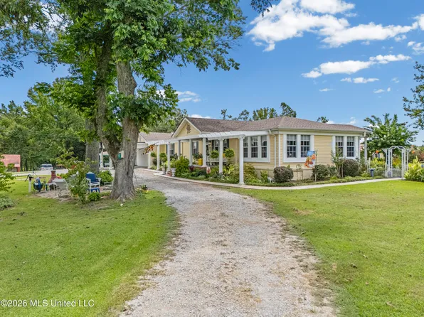 1070 King Rd, Enid, MS 38927