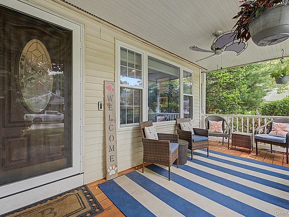 3rd image of 15 Winnecomac Circle