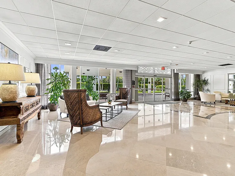 2121 N Ocean Blvd #405W — Photo 32