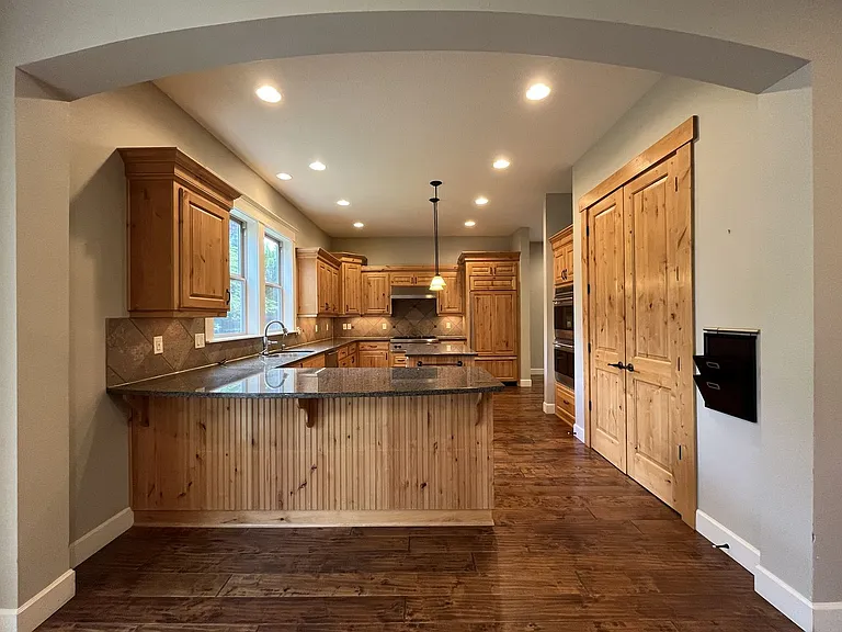 6435 McDuff Ct — Photo 8