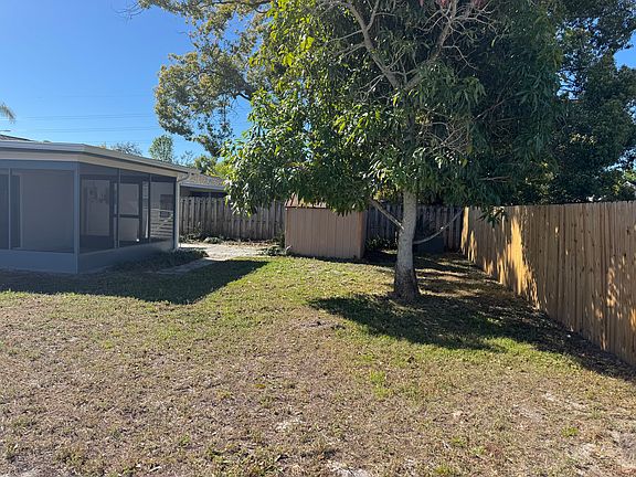 3rd image of 1025 Prescott Ln