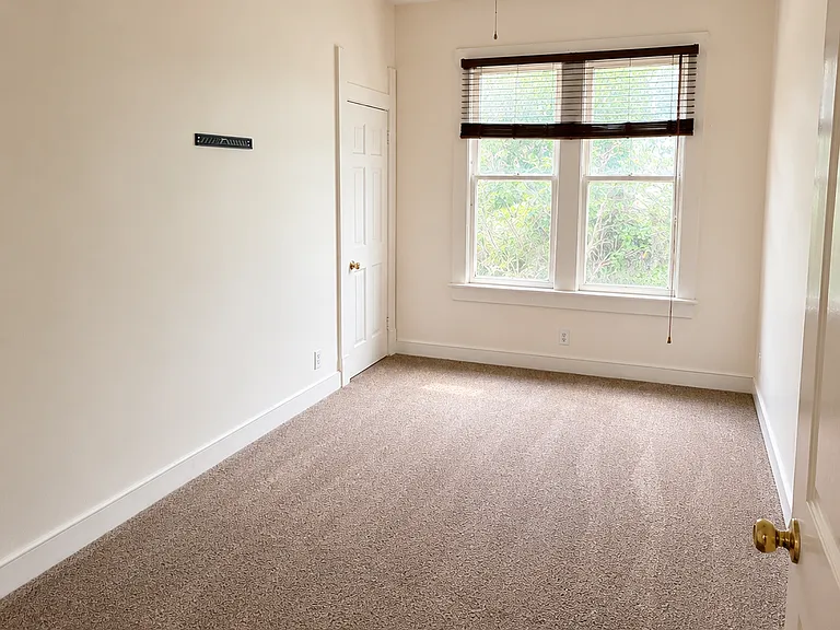 1010 Dauphin St #C — Photo 5
