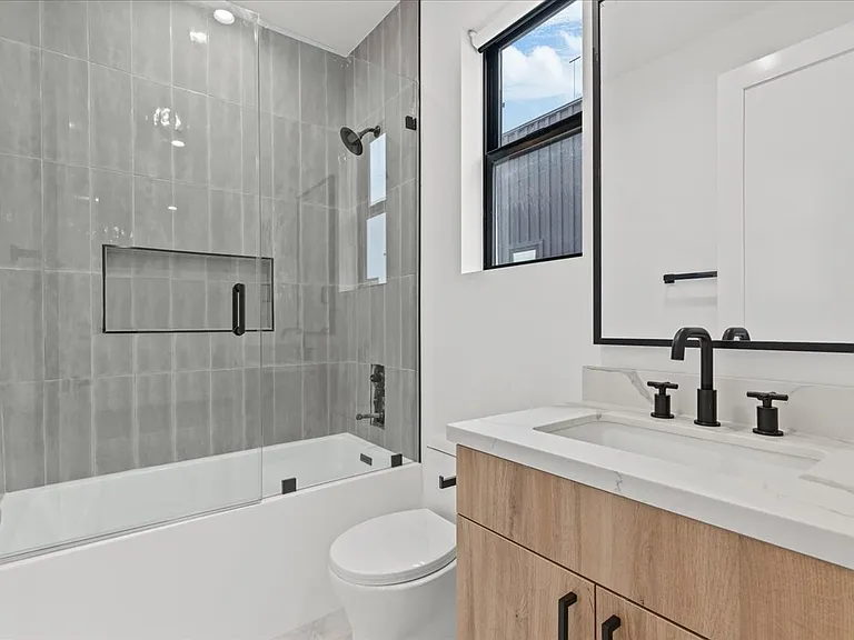 1161 Browning Blvd #1165-1/2 — Photo 6