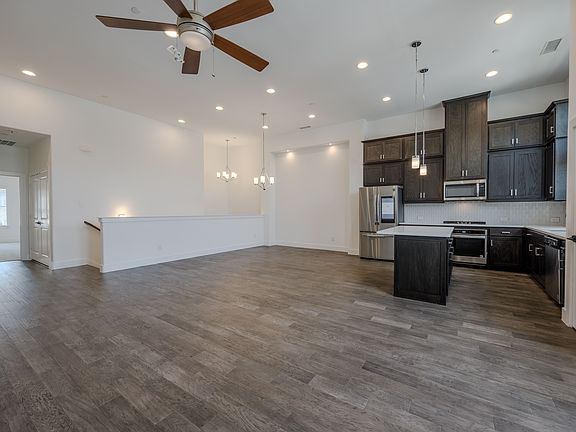 4th image of 2228 Southwick Dr