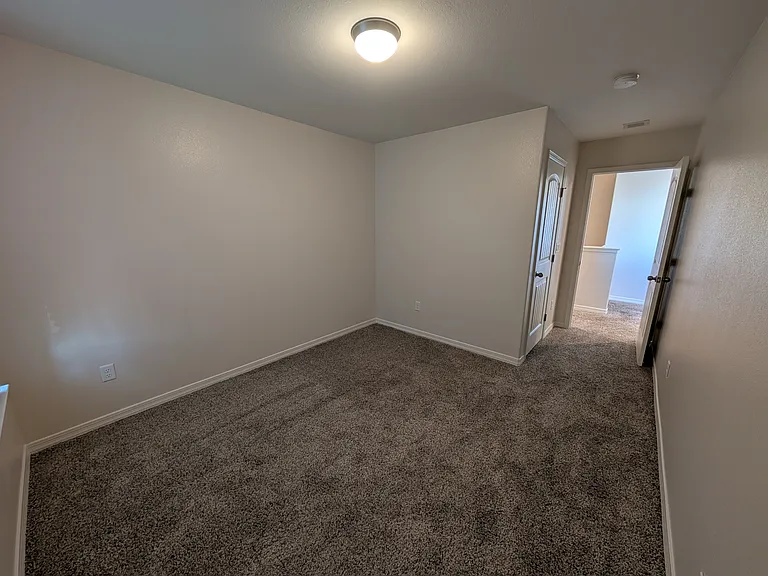 517 La Entrada Cir — Photo 14