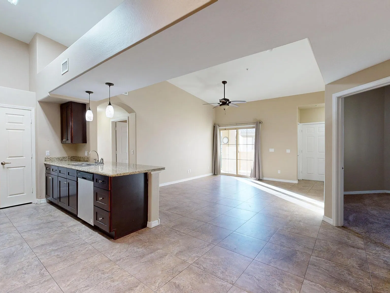 3 bed, 2.0 bath, 1268 sqft, $1,775 — Photo 2