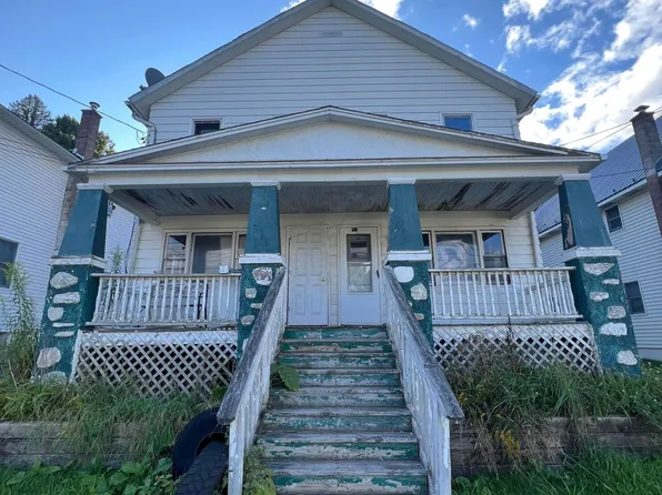 821 N Main St, Forest City, PA 18421