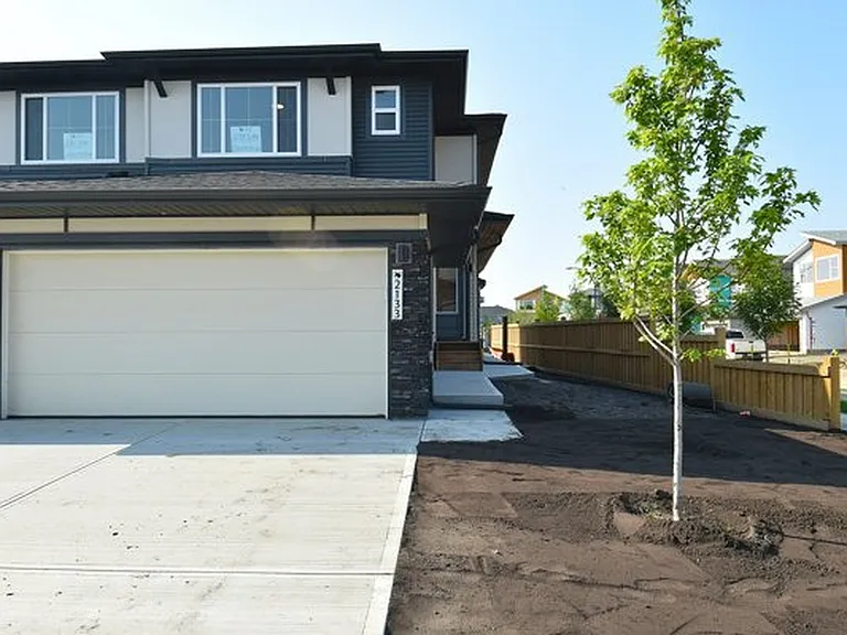 2133 5th Ave SW — Photo 2