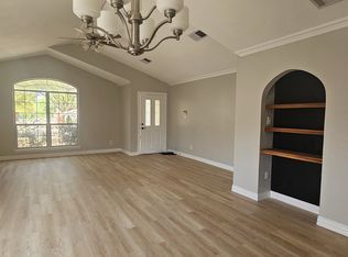 321 Fairhavens Dr, Grand Prairie, TX 75050