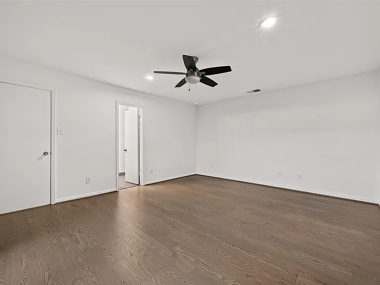 5524 Beverlyhill St #2 — Photo 39