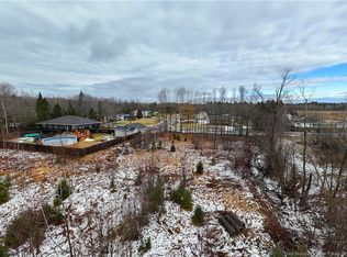 1A Irvine St, Oromocto, NB E2V3N4