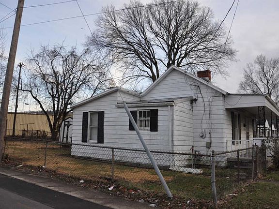 2nd image of 418 Clark St