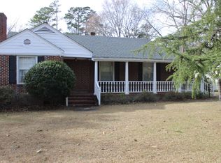 1901 Broad St, Camden, SC 29020