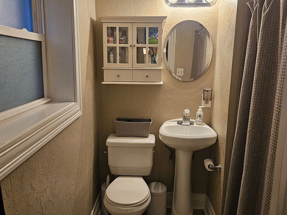 2nd image of 315 S Fairmount St APT 2