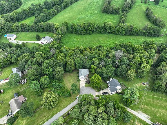 2nd image of 130 Indian Springs Trl