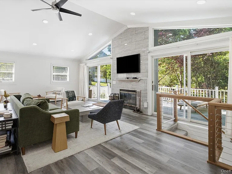 1A Gerald Ln — Photo 4