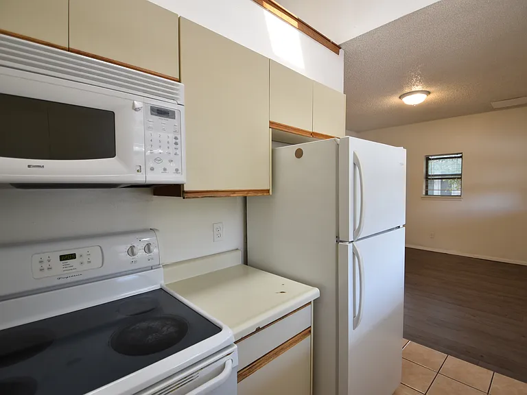 2927 Broadway St #2 — Photo 8
